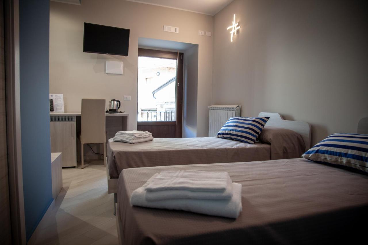 Al Centro Casa Vacanze Mistretta Eksteriør billede